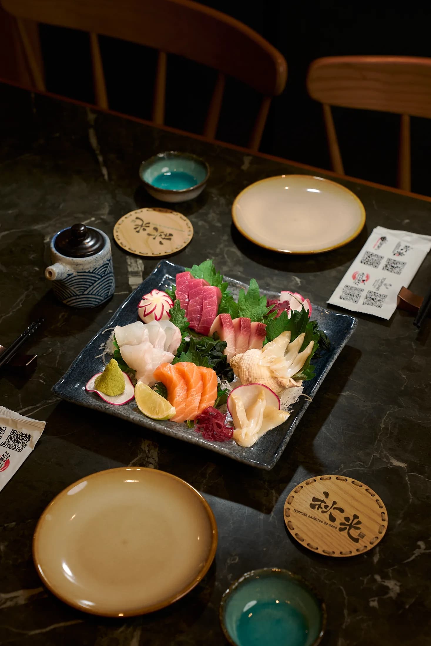 Set sashimi được phục vụ tại Akimitsu Danang